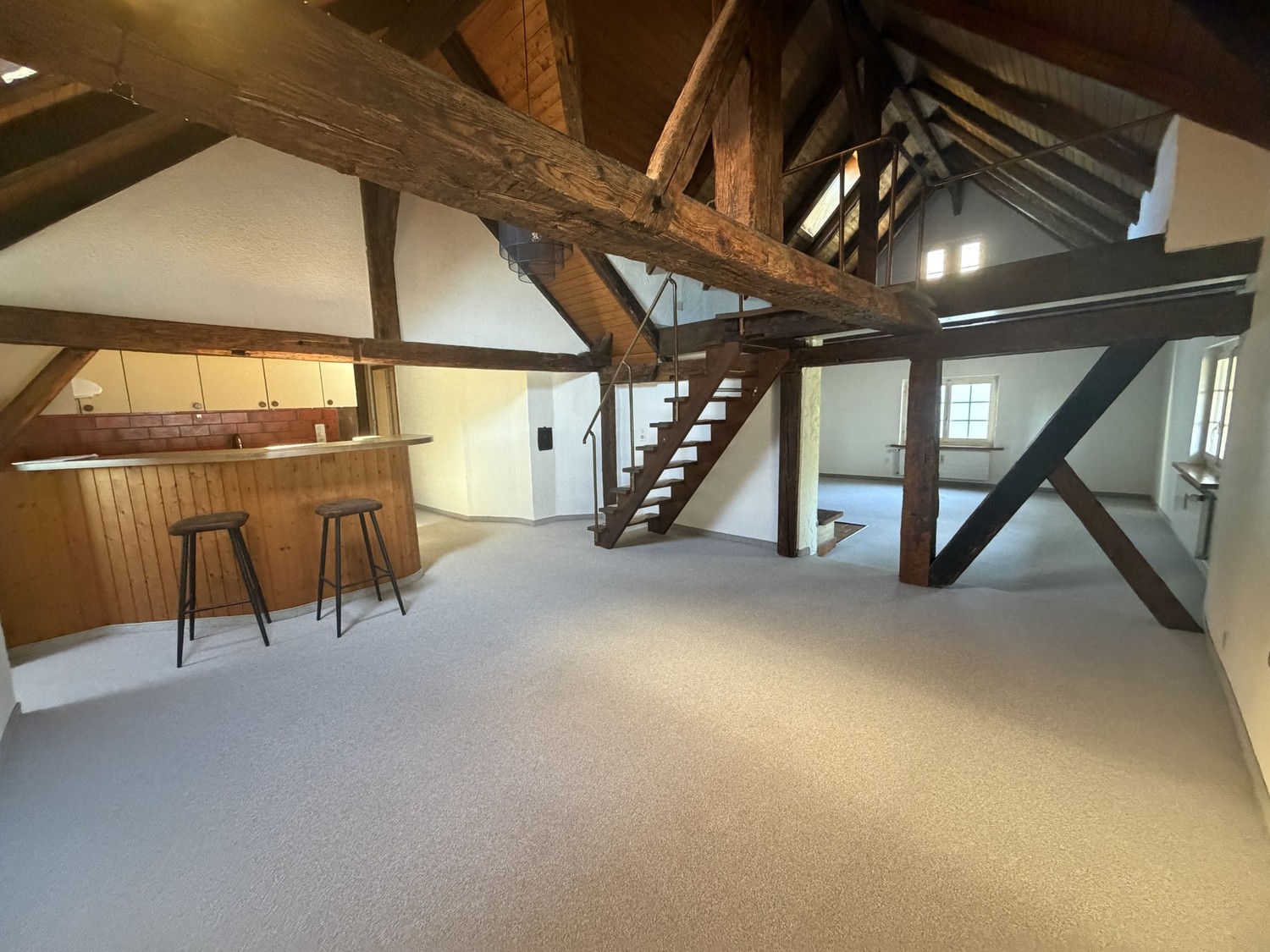 4 rooms apartment, photo 2 of 7