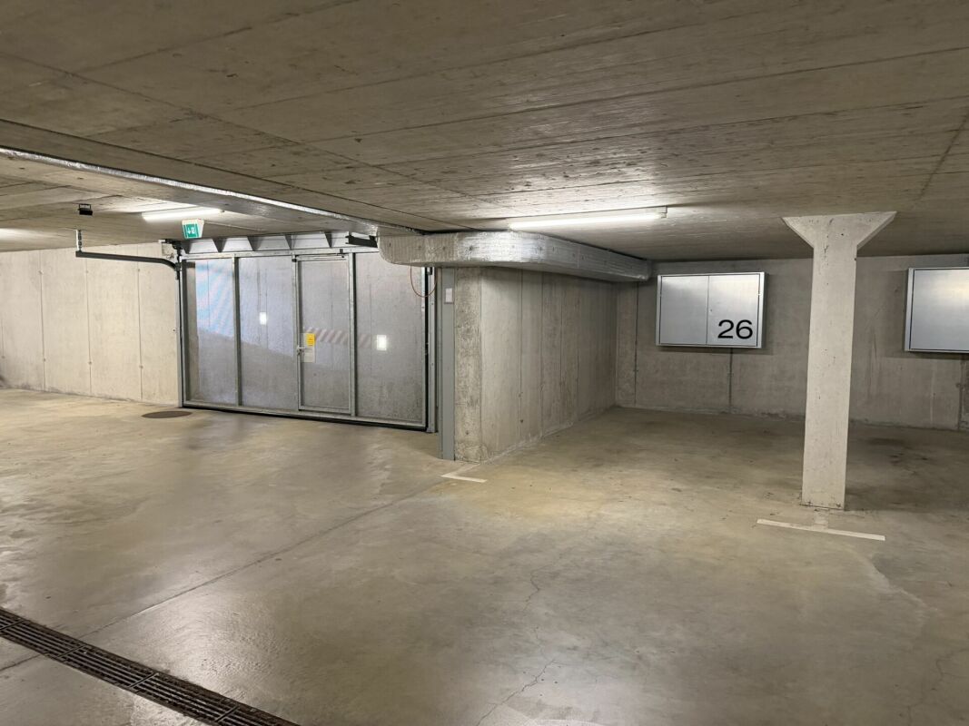 Open slot, photo 2 of 5