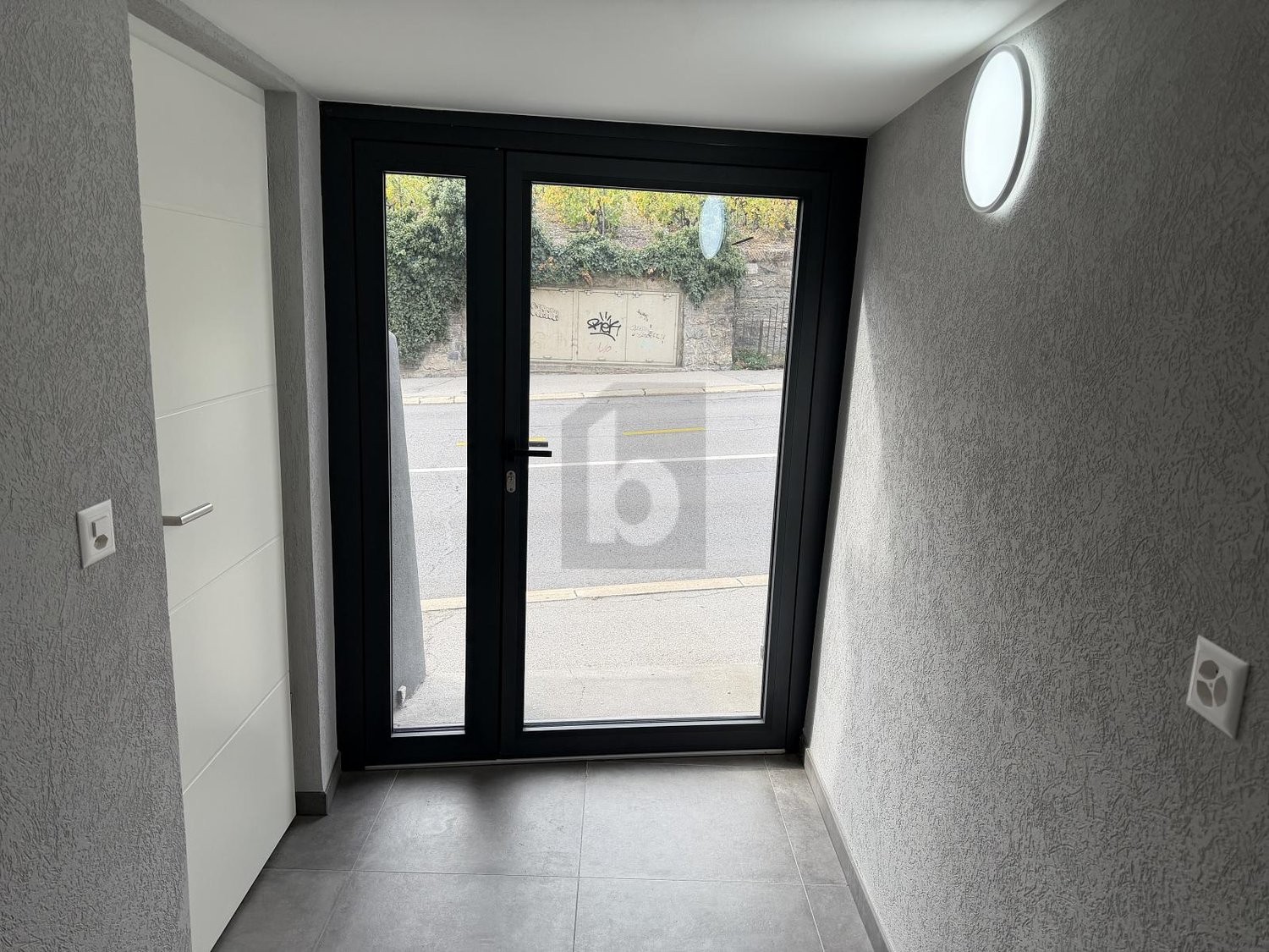 50m² office