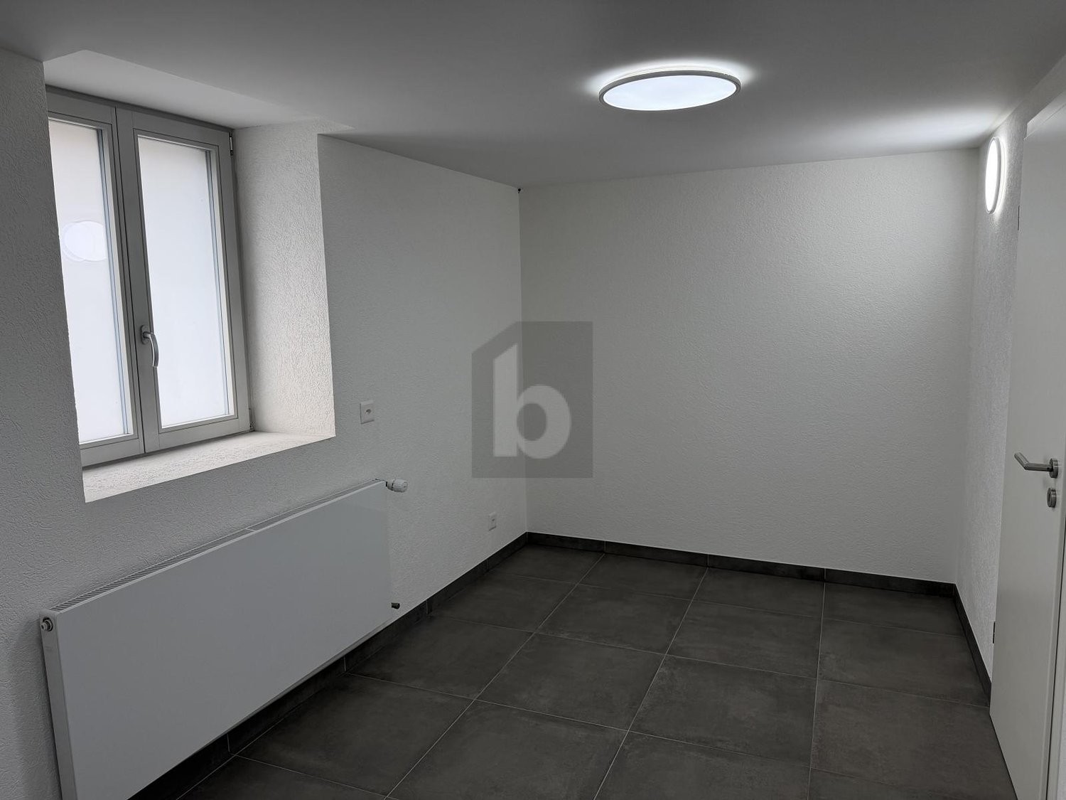 50m² office