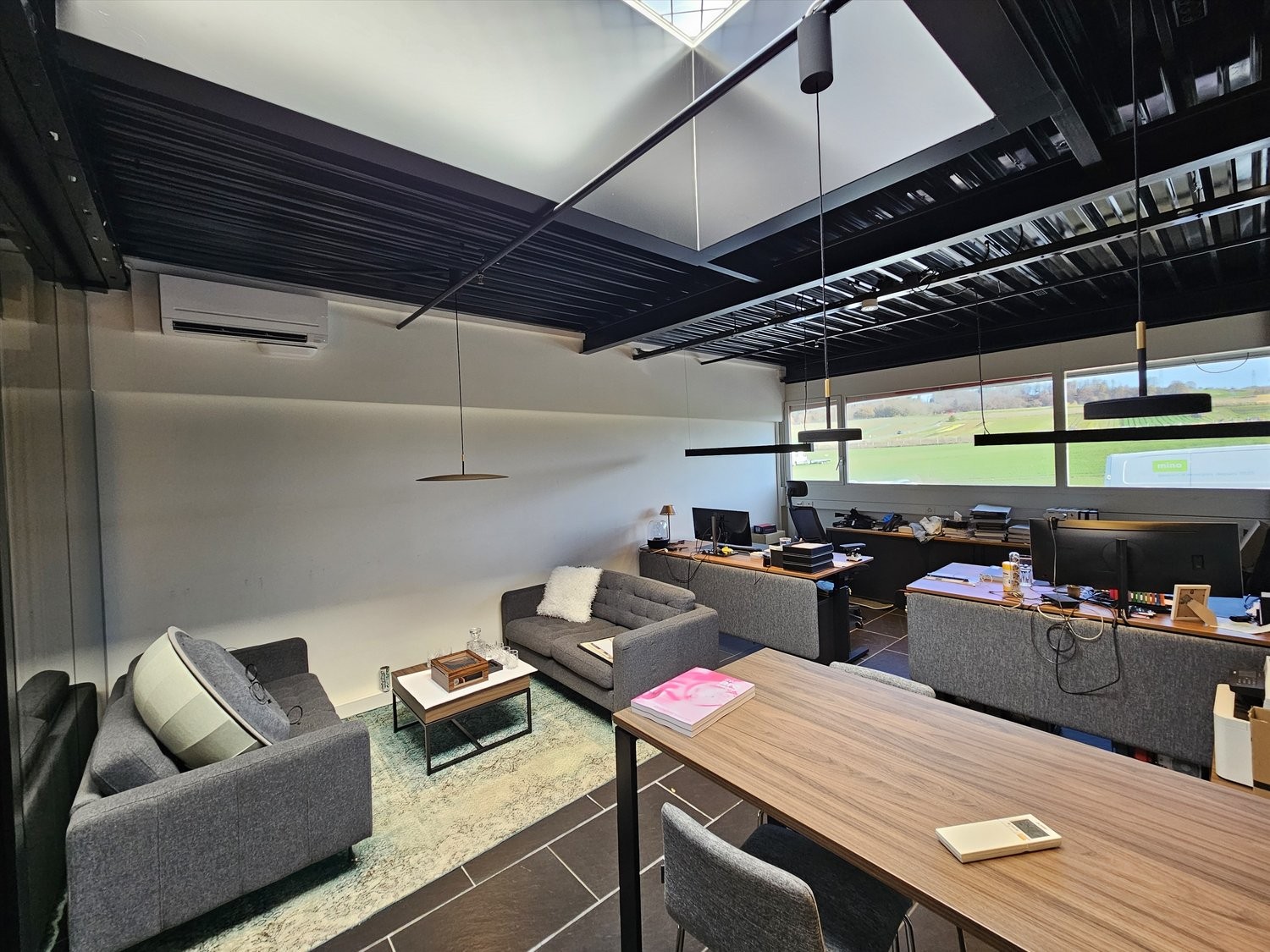 190m² office, photo 1 of 7