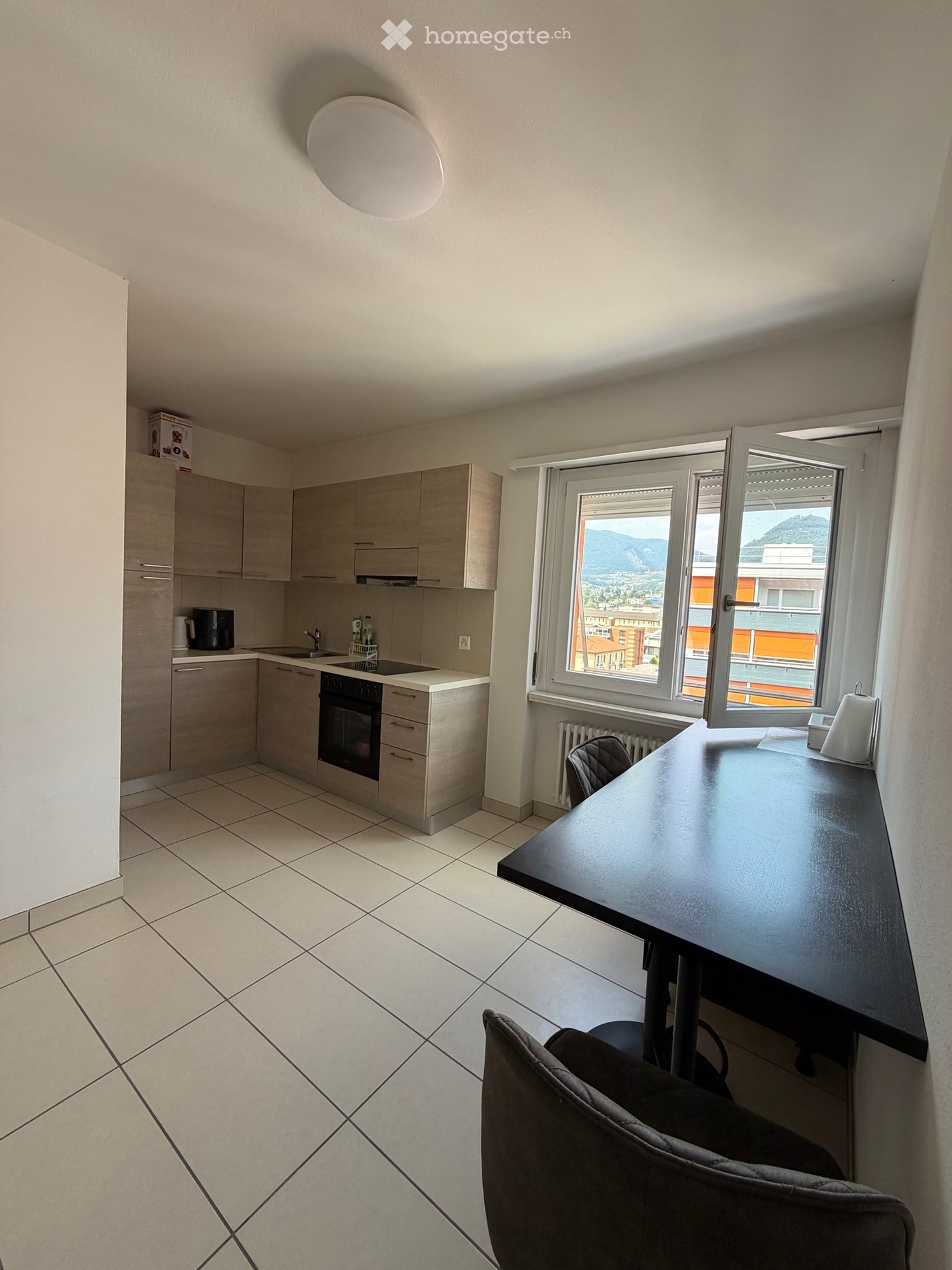 5 rooms apartment