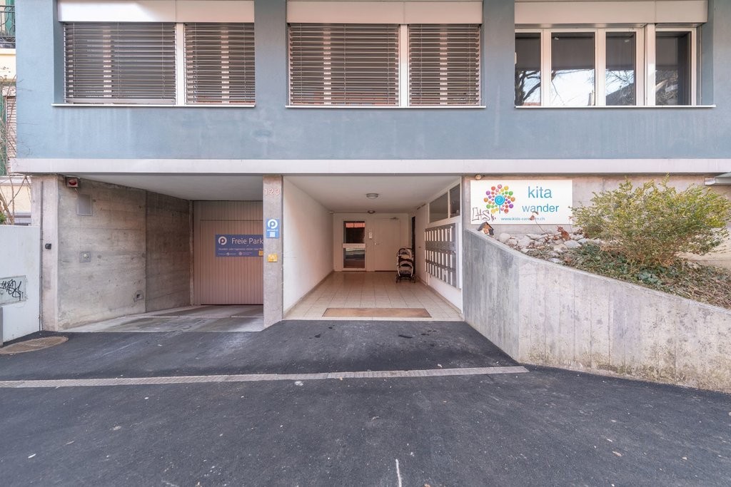 280m² office, photo 2 of 5
