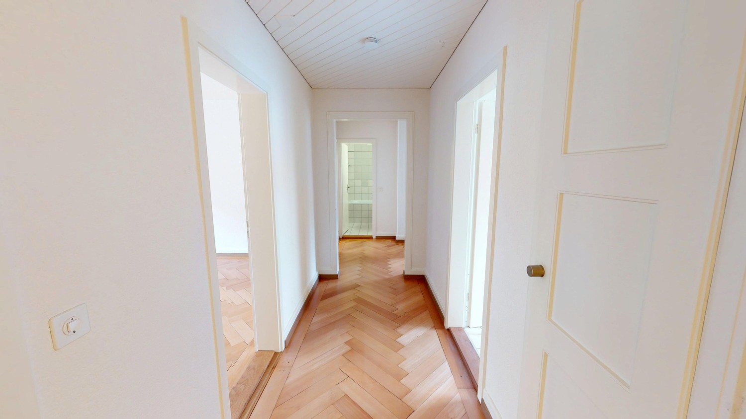 4 rooms apartment, photo 3 of 10