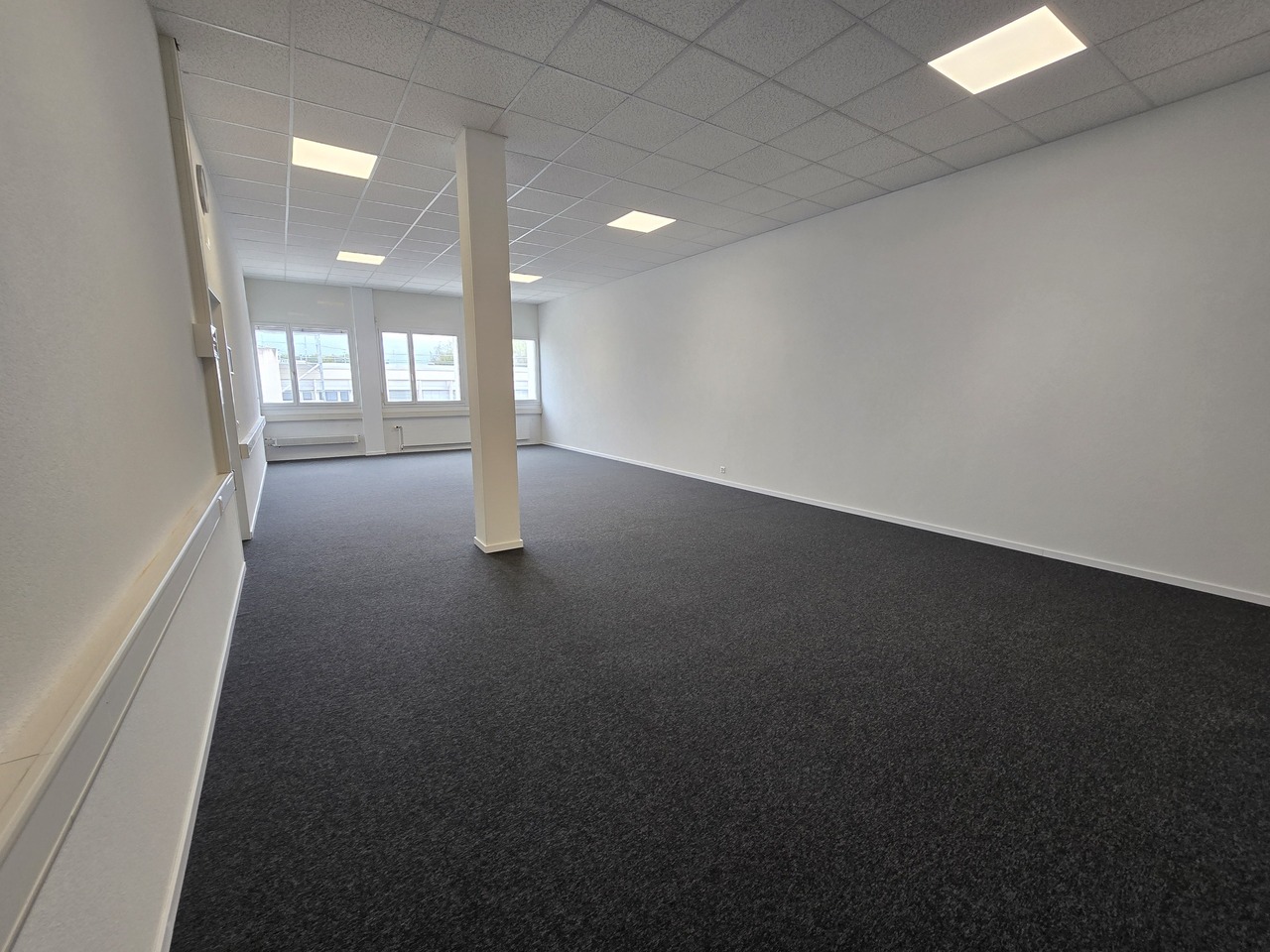 48m² office