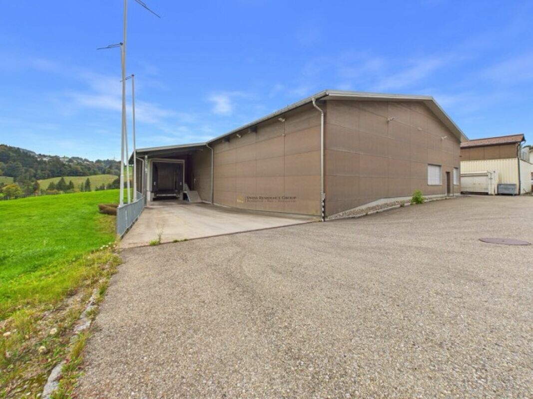 1580m² commercial