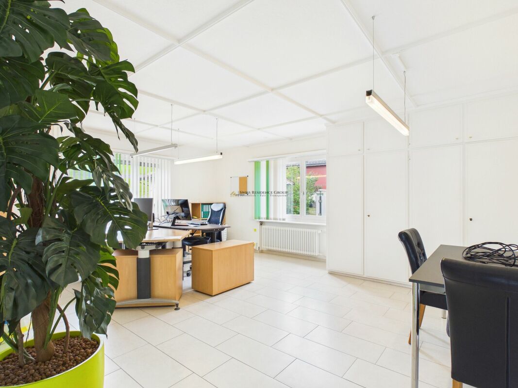 1580m² commercial