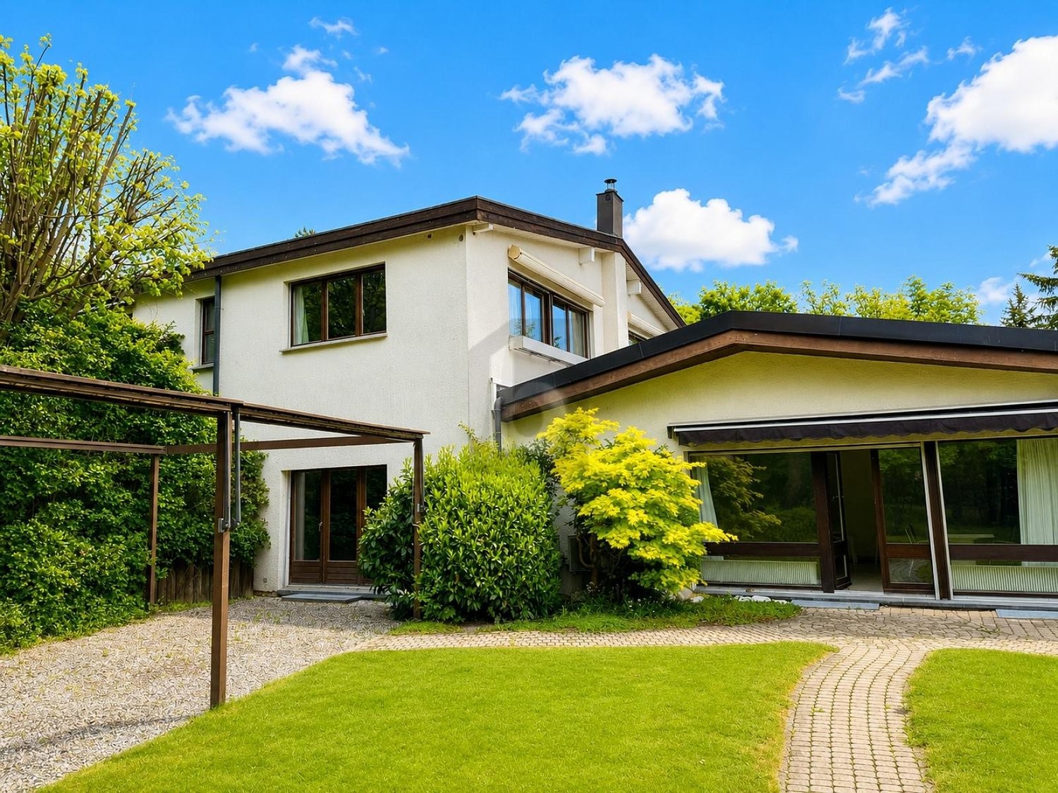 15 rooms villa