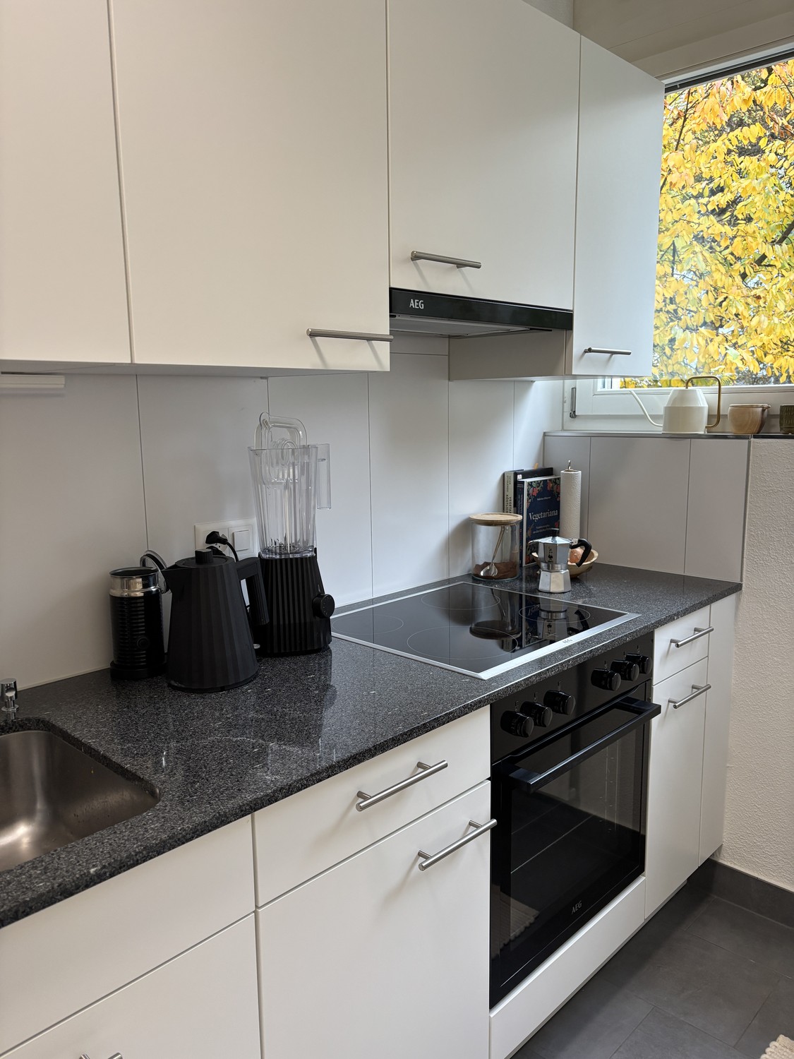 2 rooms apartment, photo 1 of 8