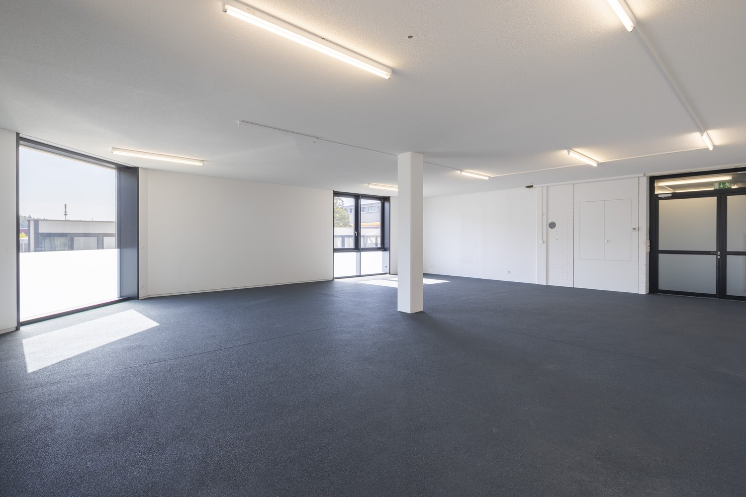 121m² office, photo 3 of 9