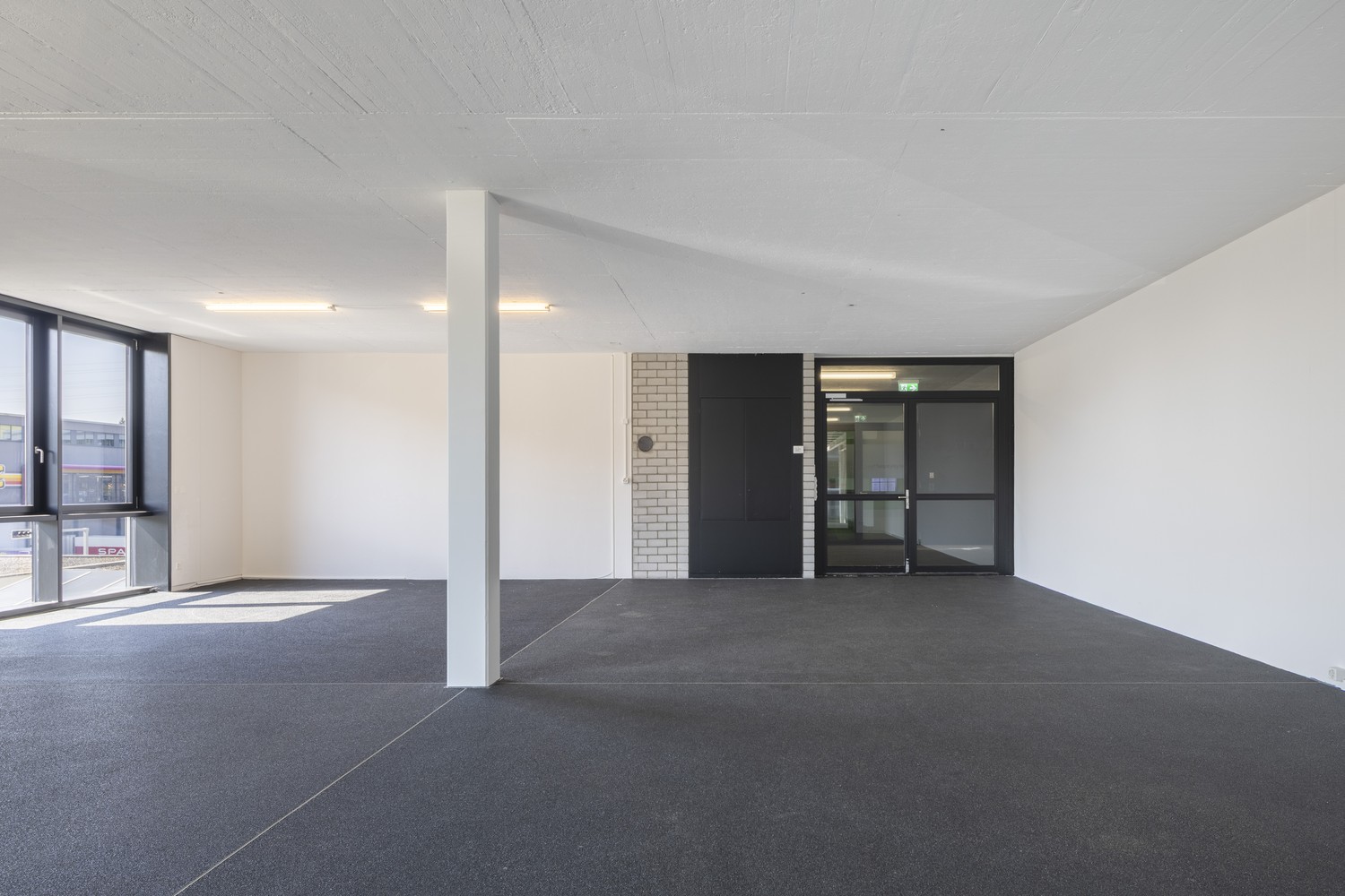 121m² office, photo 6 of 9