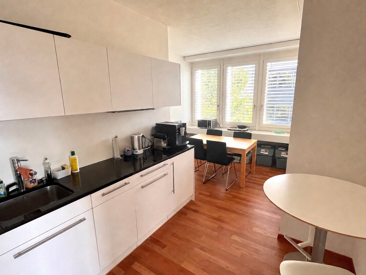 100m² commercial, photo 9 of 10