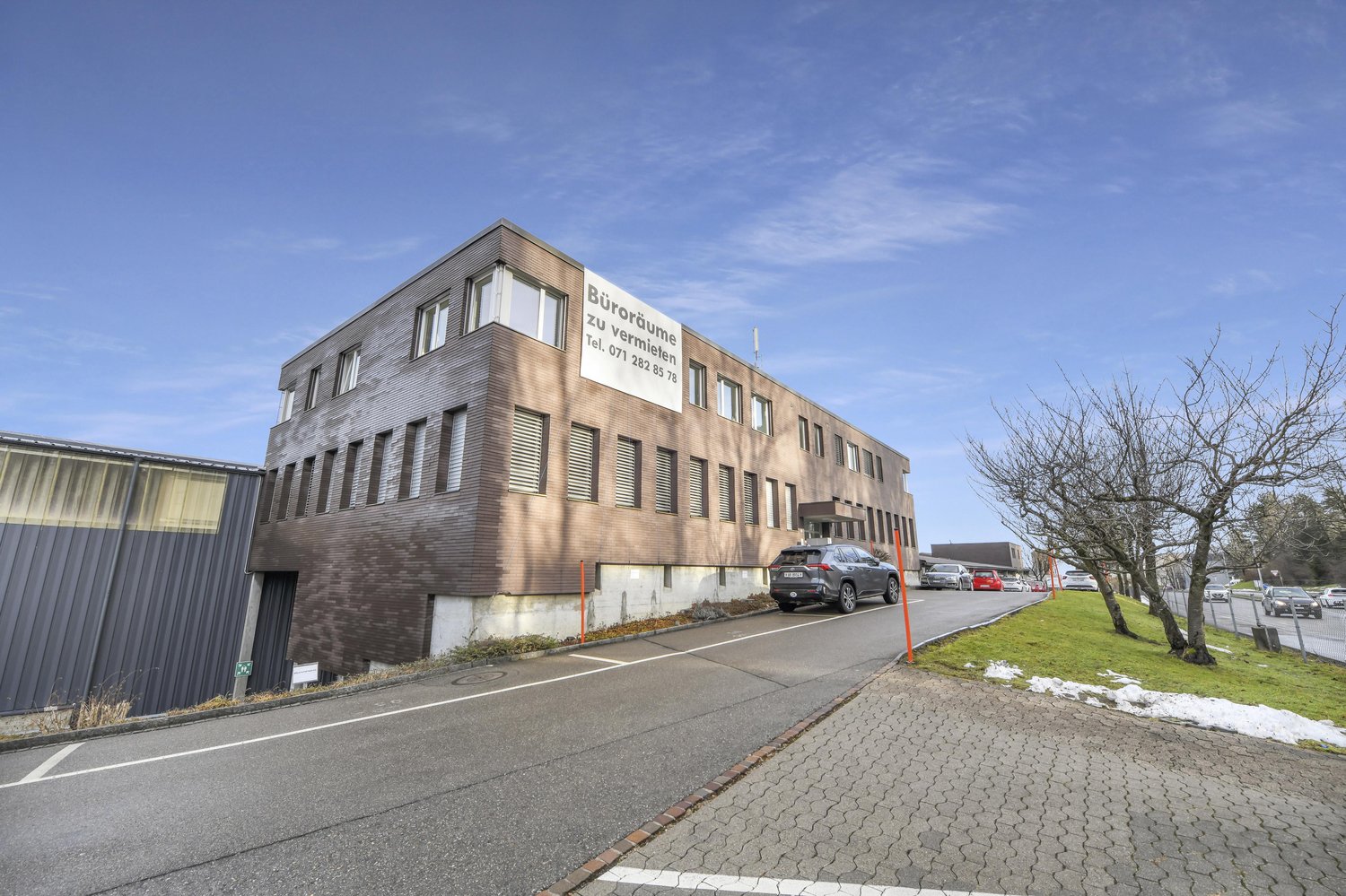 143m² office, photo 2 of 9