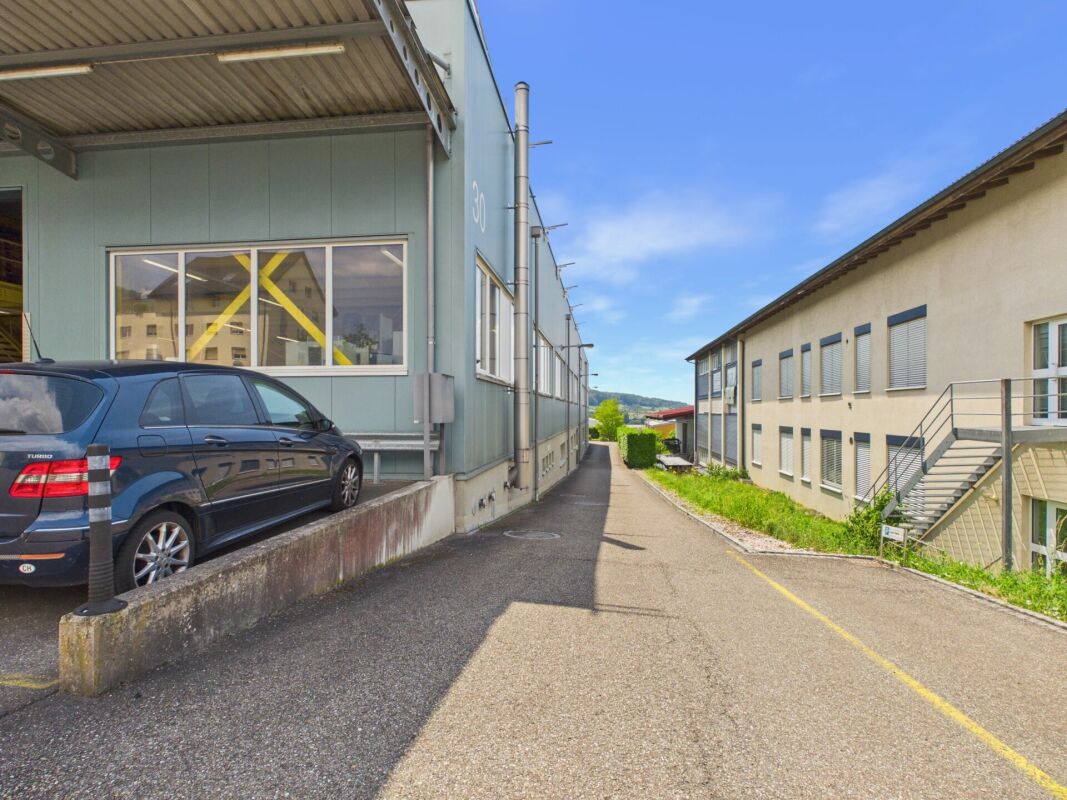 125m² commercial