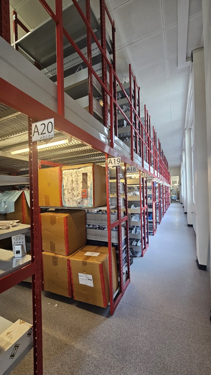 213m² storage room, photo 5 of 10