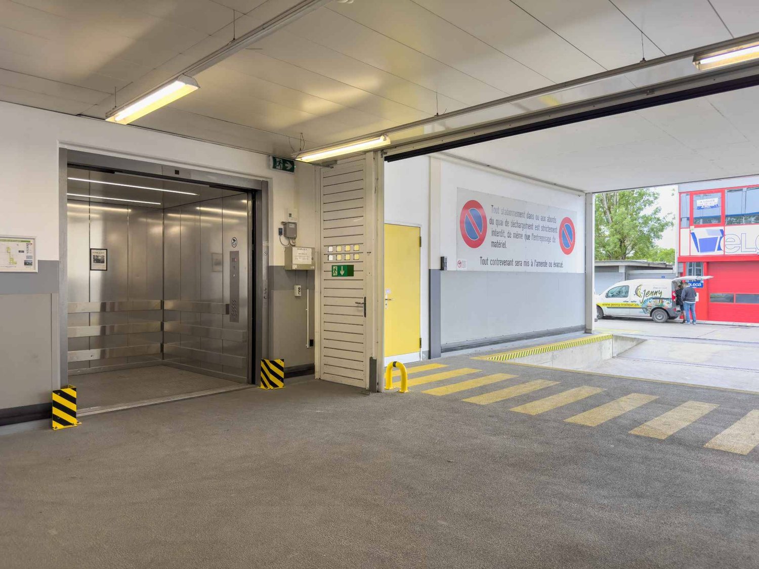 180m² commerciale