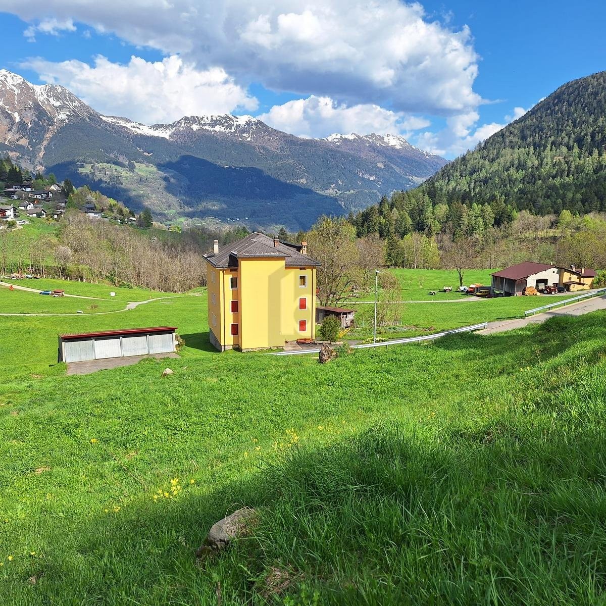 1868m² building land, photo 2 of 4