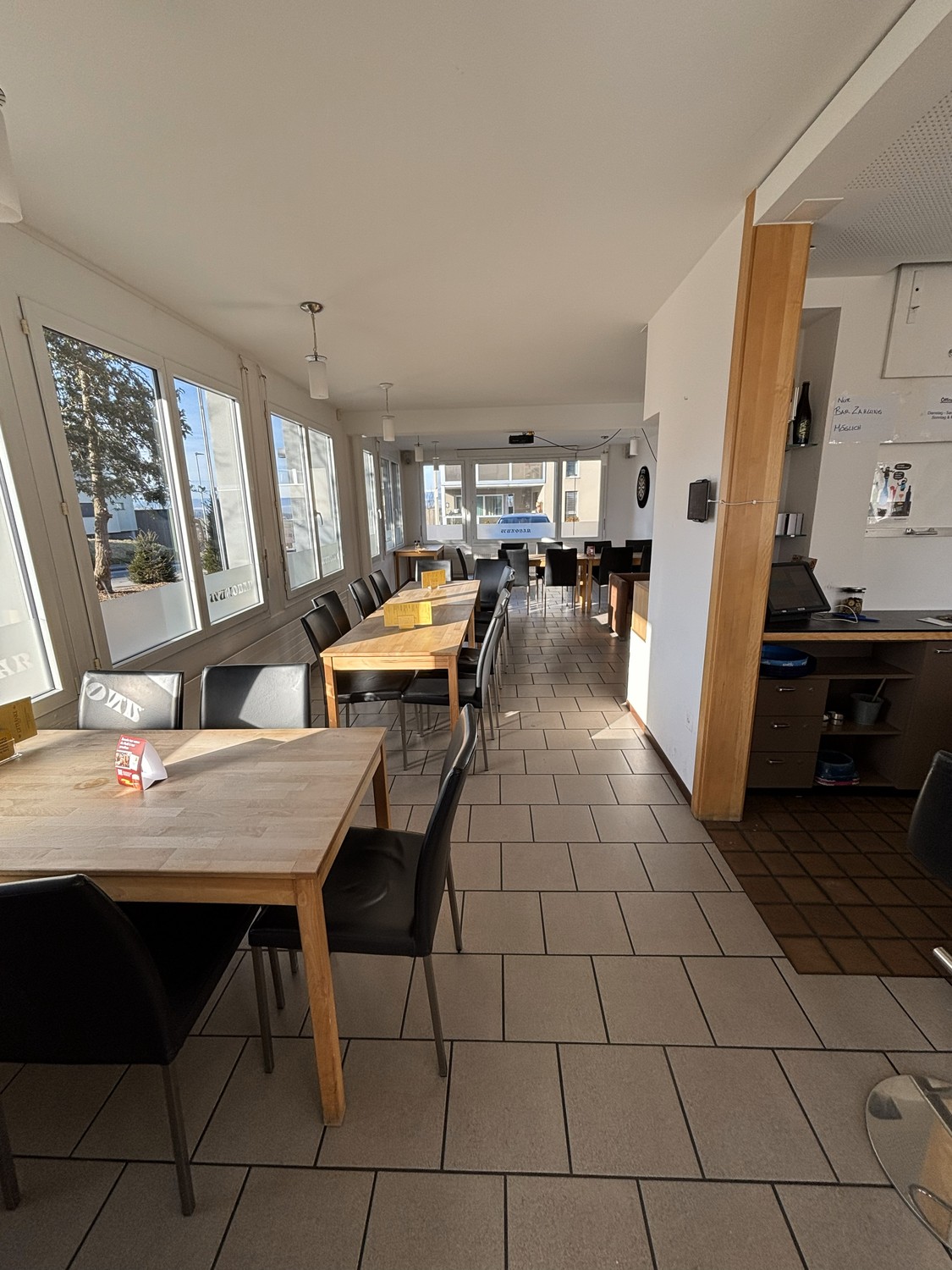 186m² restaurant