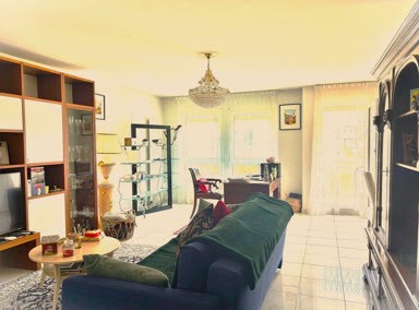5 rooms apartment