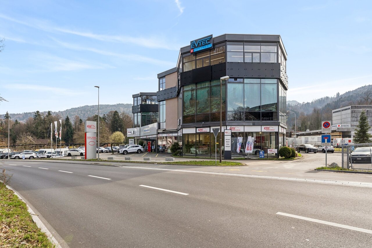 Negozio di 1330m²