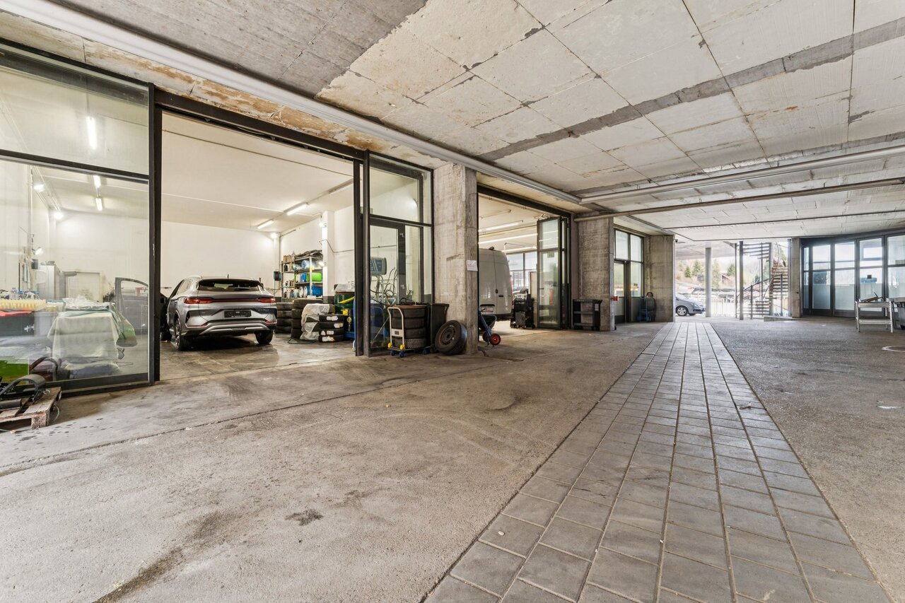 Negozio di 1330m²