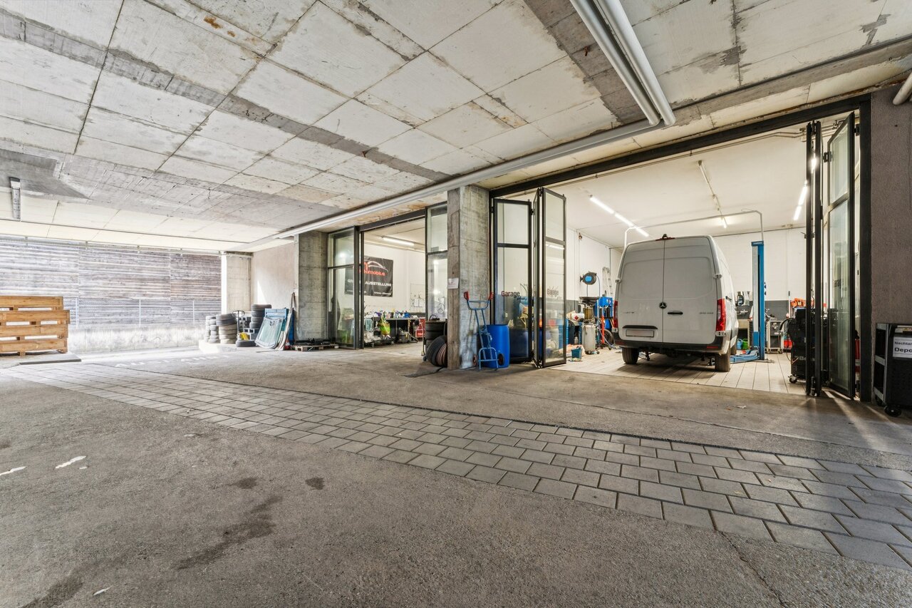 Negozio di 1330m²