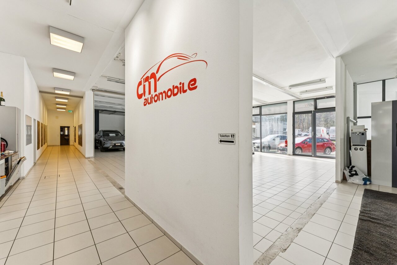 Negozio di 1330m²