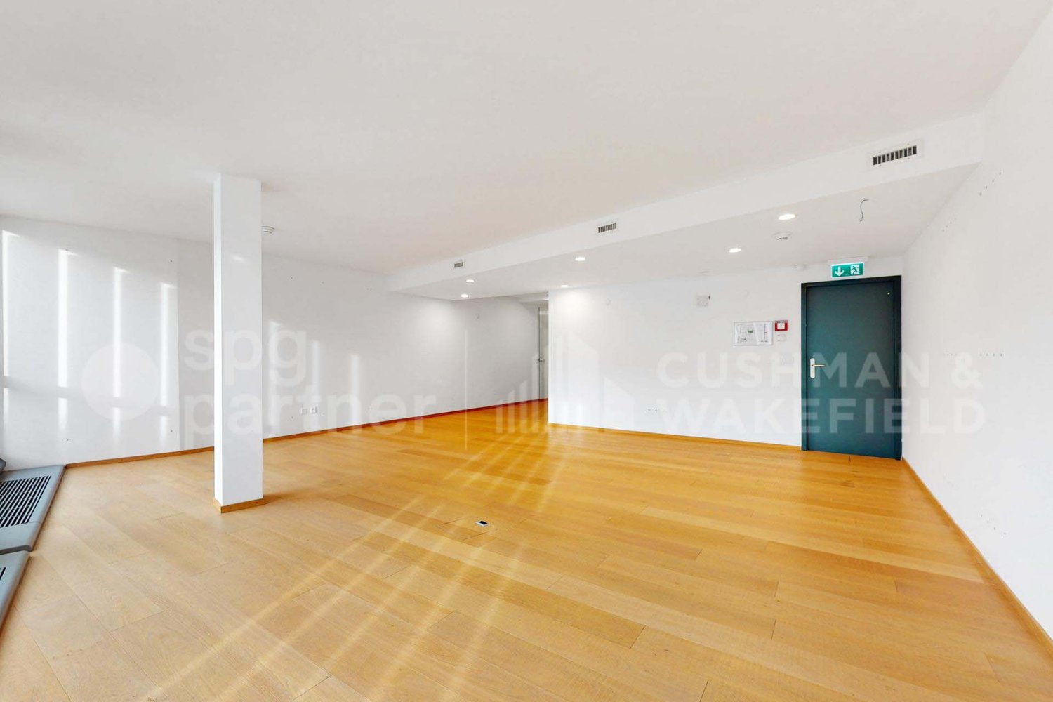 277m² office, photo 4 of 7
