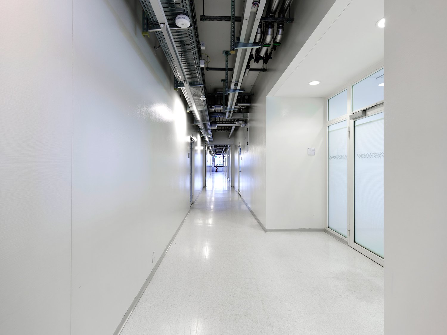 3500m² industrial object, photo 6 of 10