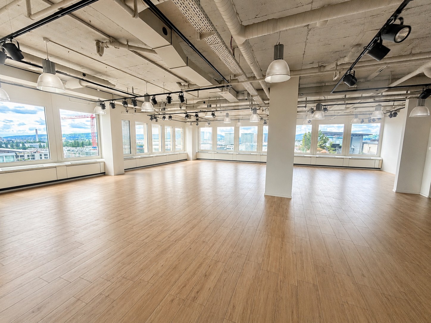 550m² commercial, photo 1 of 10