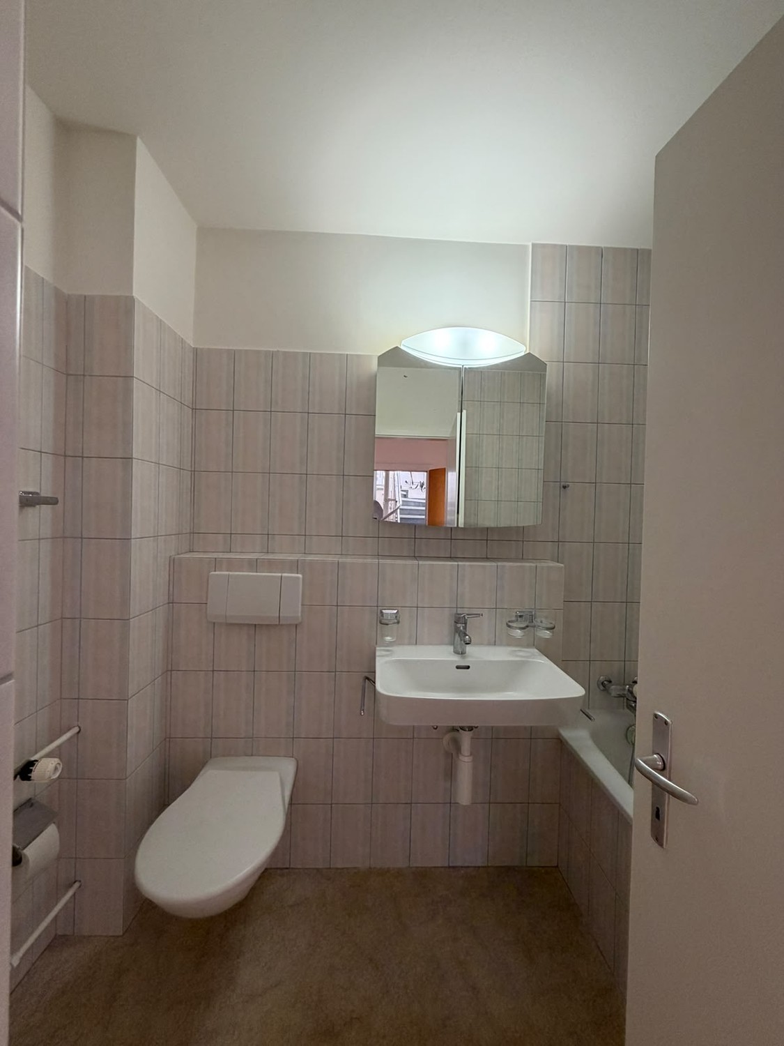 4 rooms apartment, photo 8 of 9