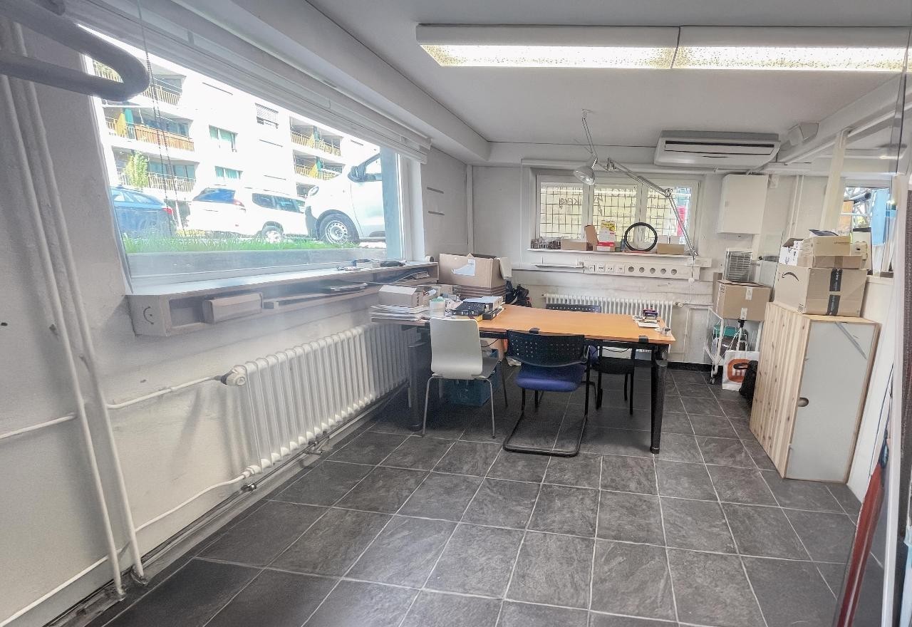 45m² commercial, photo 1 of 6