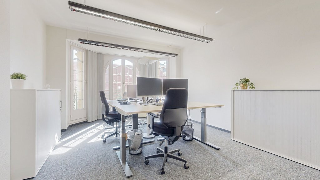 450m² office, photo 3 of 9