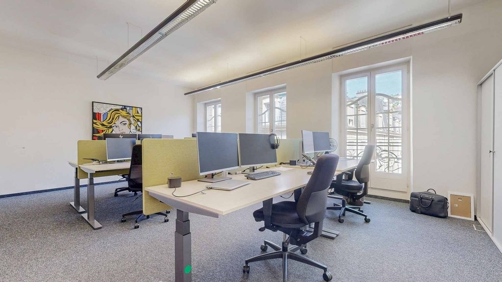 450m² office, photo 2 of 9