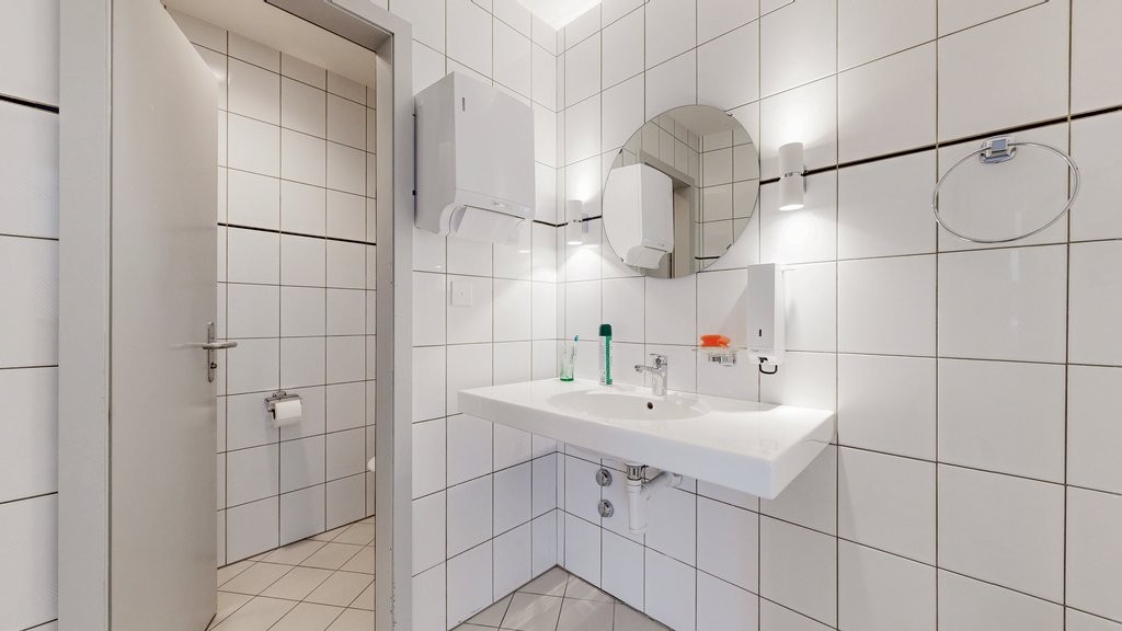450m² office, photo 7 of 9
