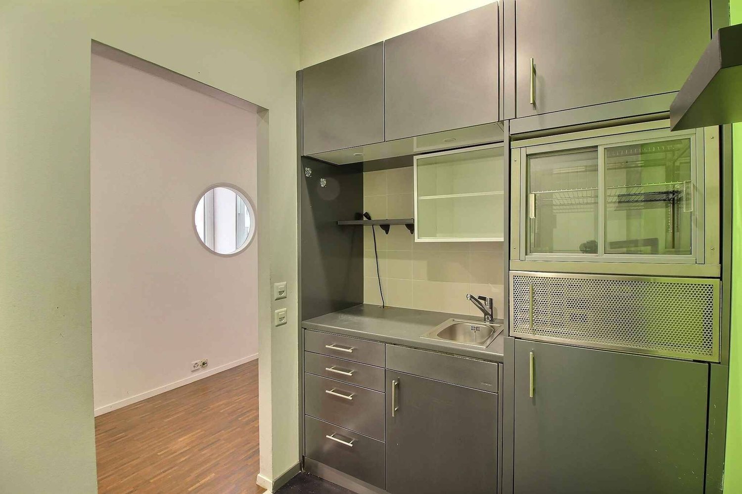 186m² office