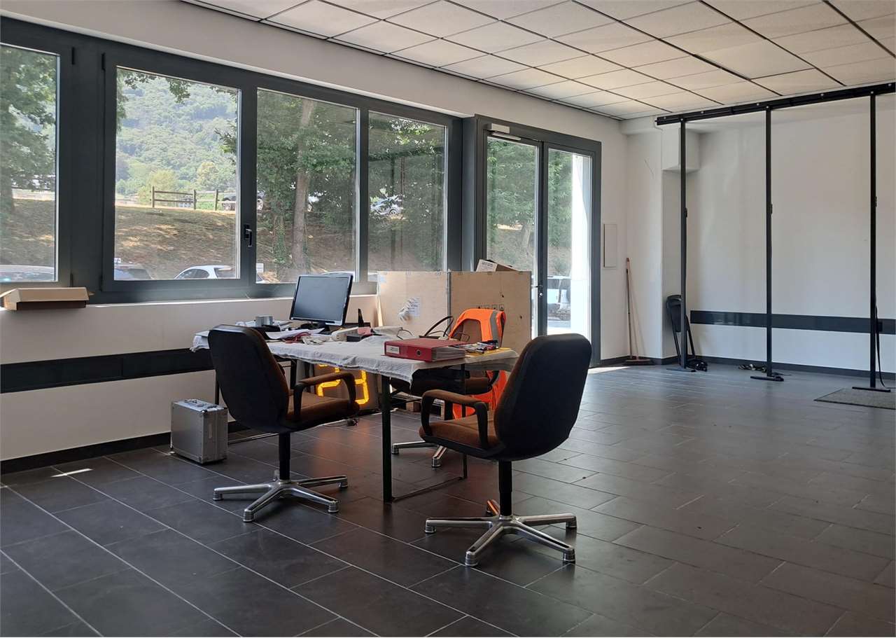 Office, photo 4 of 6