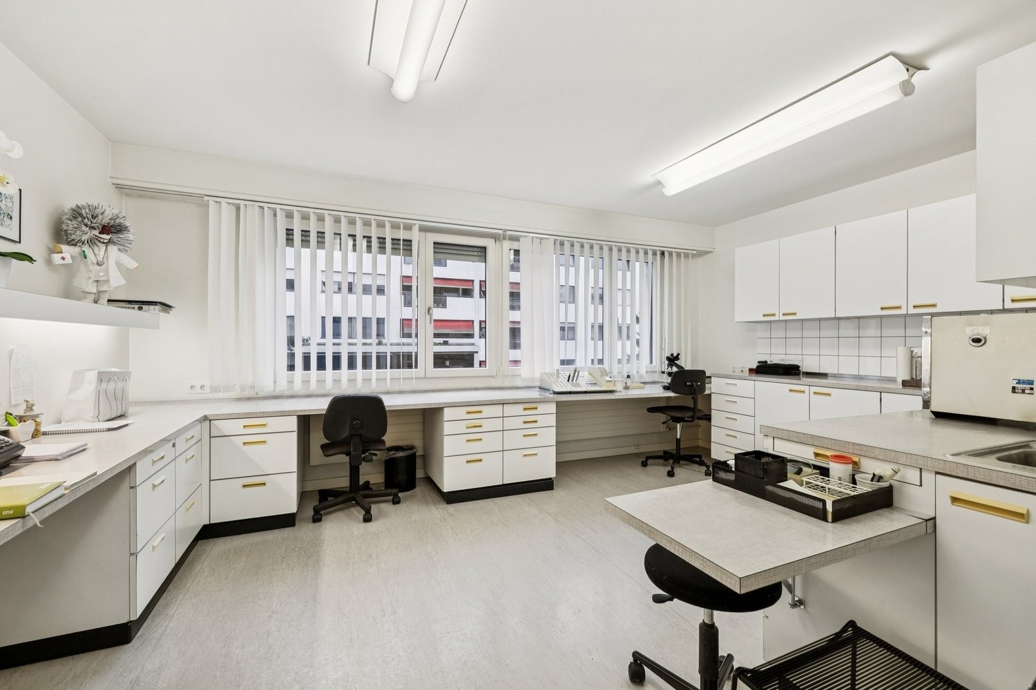 187m² office, photo 1 of 10