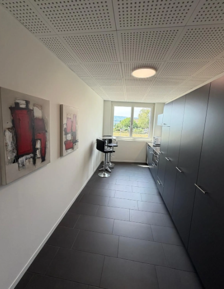 146m² office