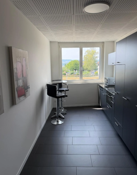 146m² office