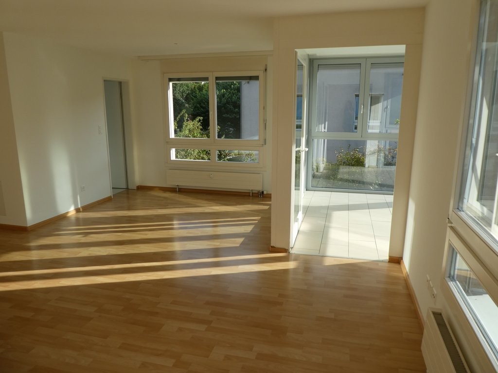 4 rooms apartment, photo 1 of 10