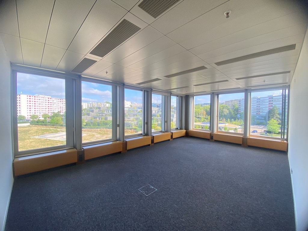 700m² office, photo 3 of 5
