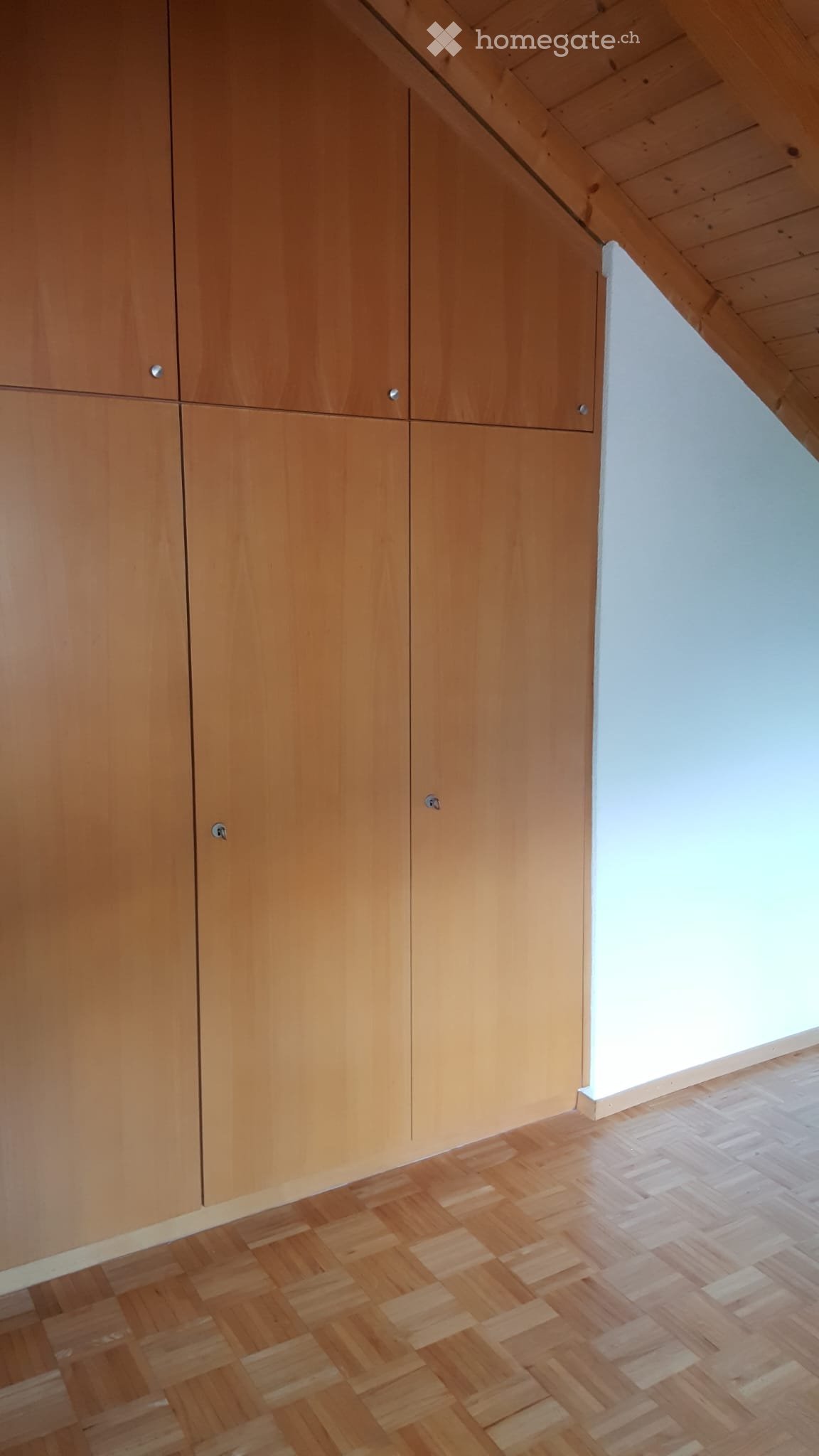 2 ½ rooms apartment
2.5 room apartment located in the center of the village of Troistorrents
Living-kitchen / 1 bedroom / 1 bathroom / 1 mezzanine
Price CHF 1'200.00 including charges (no pets)
Available by agreement or from 1st January 2027
Tél. no 079/614.53.21, photo 4 of 5