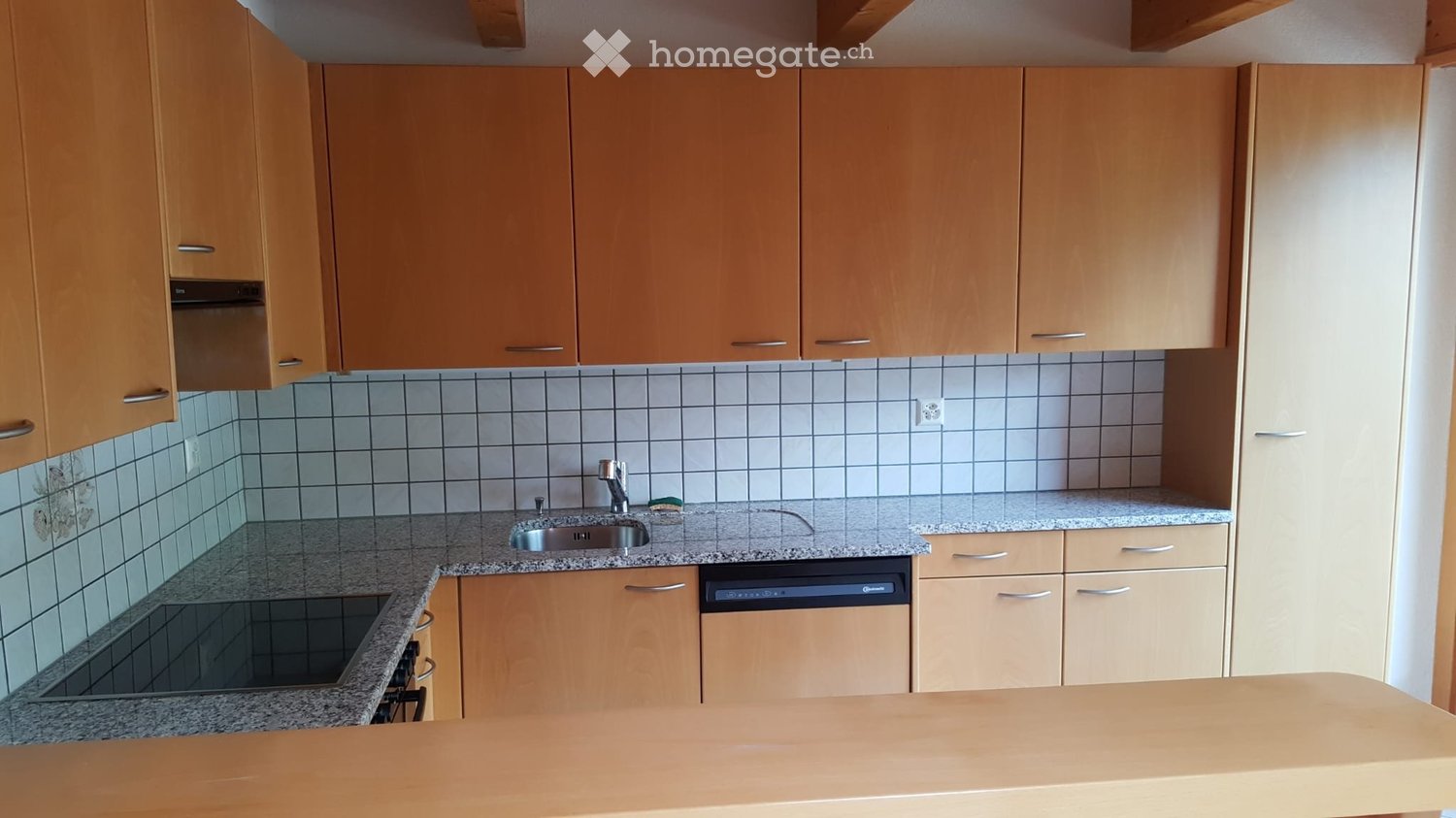 2 ½ rooms apartment
2.5 room apartment located in the center of the village of Troistorrents
Living-kitchen / 1 bedroom / 1 bathroom / 1 mezzanine
Price CHF 1'200.00 including charges (no pets)
Available by agreement or from 1st January 2027
Tél. no 079/614.53.21, photo 3 of 5
