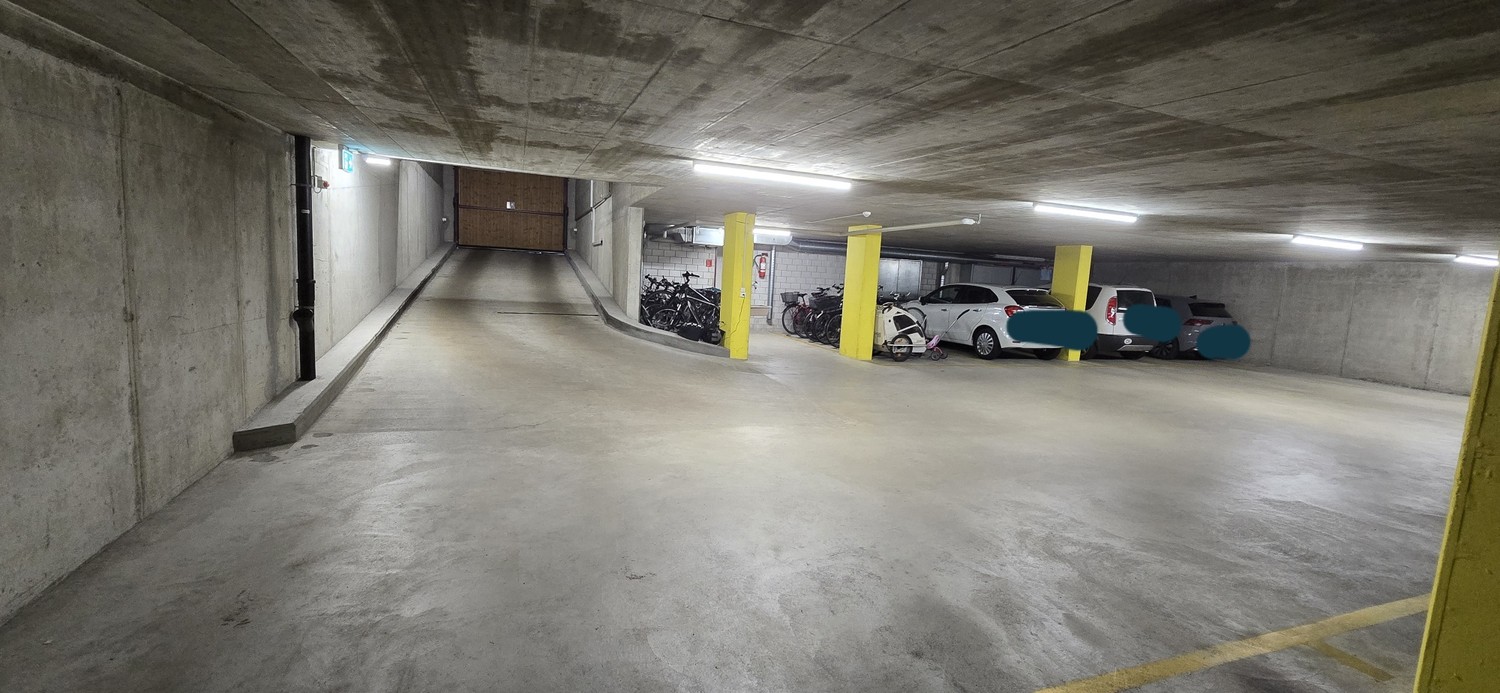 Underground slot, photo 1 of 3