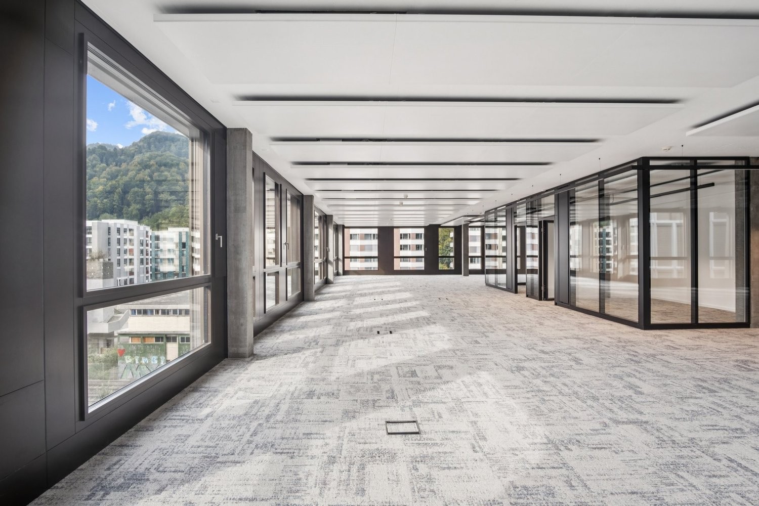 500m² office, photo 3 of 5