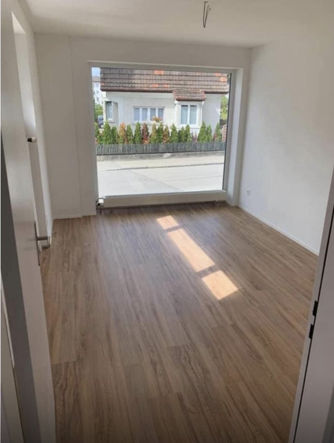35-40m² commercial, photo 1 of 4