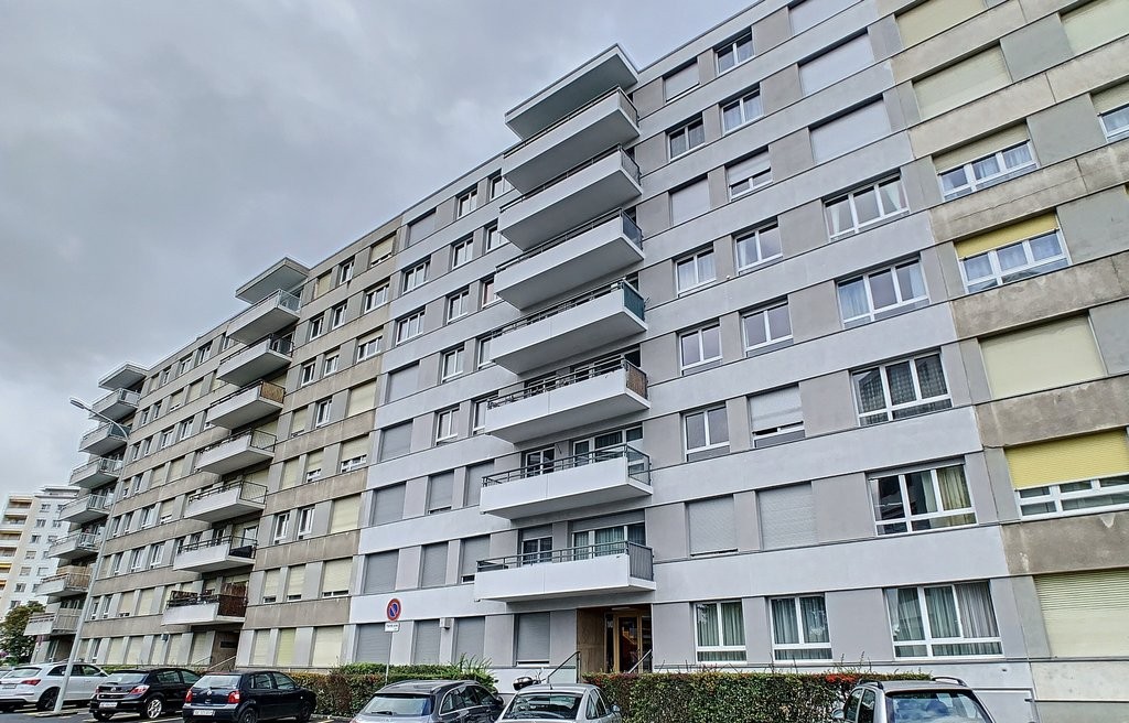 Eingeschlossener Parkplatz