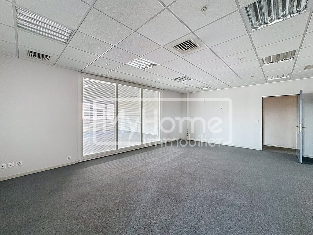 805m² shop, photo 8 of 10