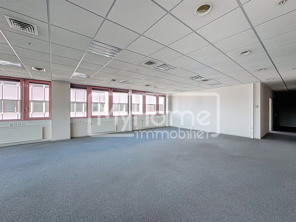 805m² shop, photo 9 of 10